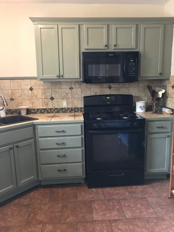 Kitchen Cabinet Reno with Chalk Paint